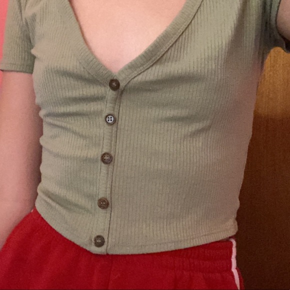 forever 21 green button top - Picture 4 of 5